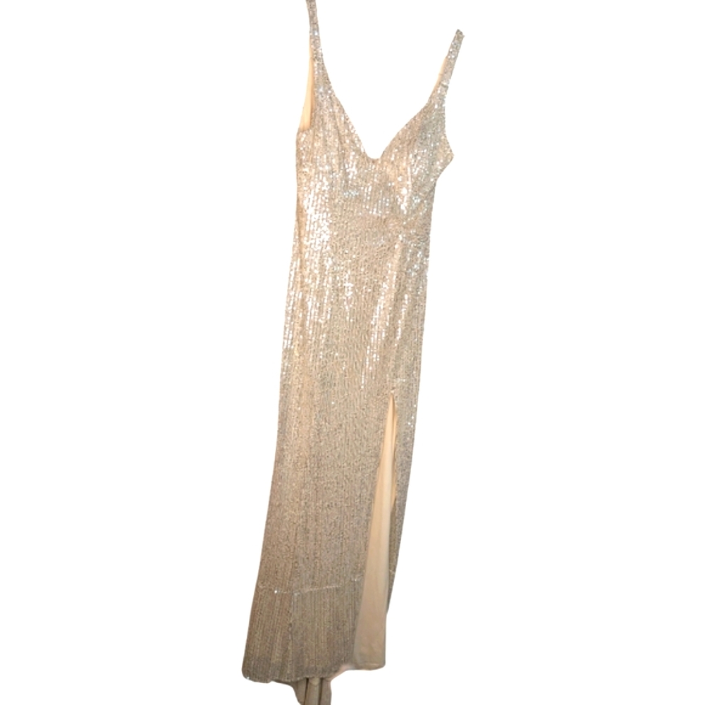 IEENA Mac Duggal fully sequined sheath gown In Silver...Size 8 - Picture 7 of 10